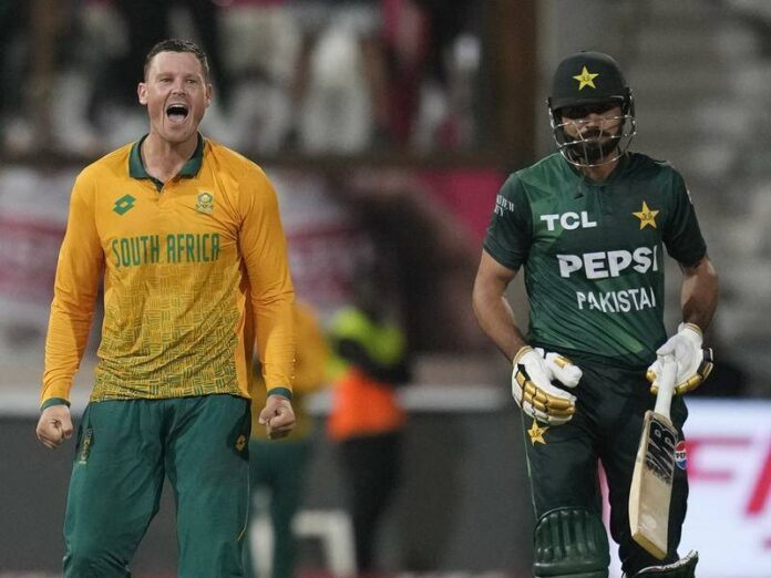 George Linde celebrates during South Africa vs Pakistan match.